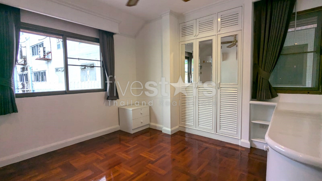 Detached house in a quiet neighborhood of Sukhumvit, near Thonglor, photo 15