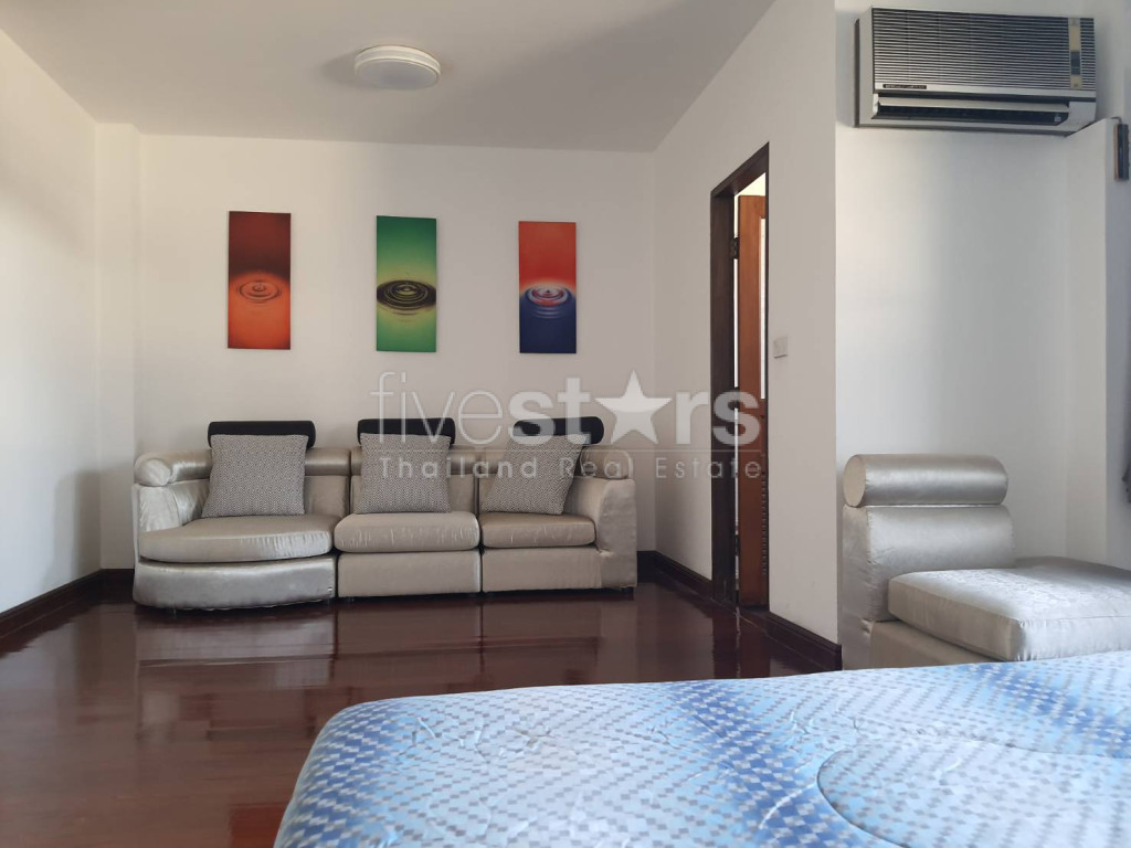 Maison de ville 4 étages à louer proche de Phrom Phong, Sukhumvit 26, photo 12