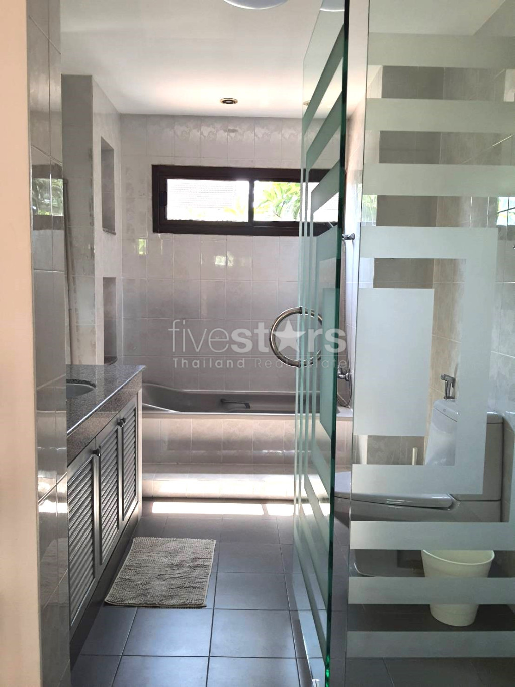 Maison de ville 4 étages à louer proche de Phrom Phong, Sukhumvit 26, photo 10