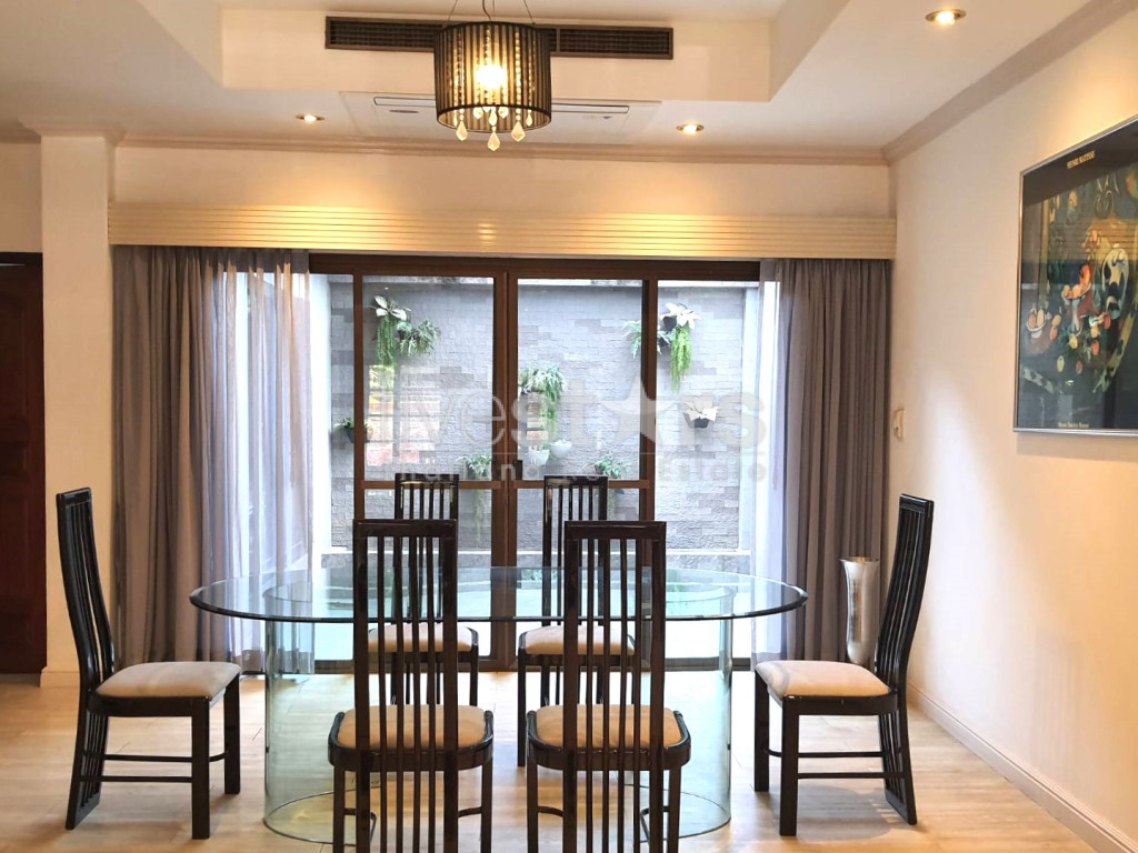 Maison de ville 4 étages à louer proche de Phrom Phong, Sukhumvit 26, photo 5