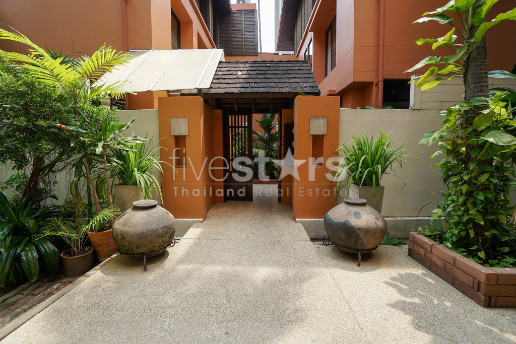 3 bedrooms Villa for rent in Phrompong area close to BTS, photo 19
