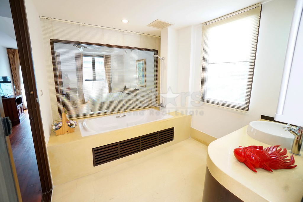3 bedrooms Villa for rent in Phrompong area close to BTS, photo 12