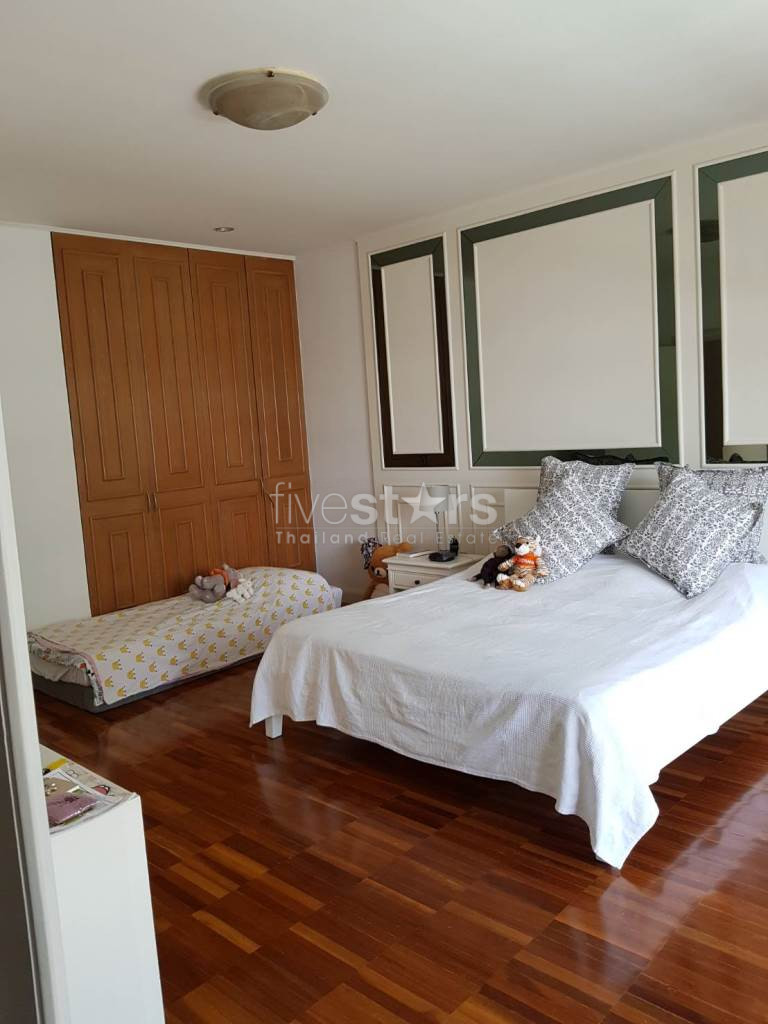 3-bedroom Townhouse in compound for rent on Phrom Phong, photo 14