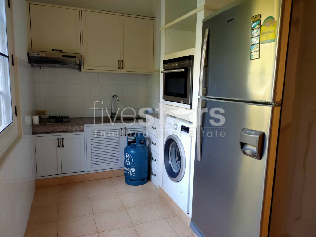3 bedrooms Thonglor pet friendly townhome in compound share swimming pool, photo 5