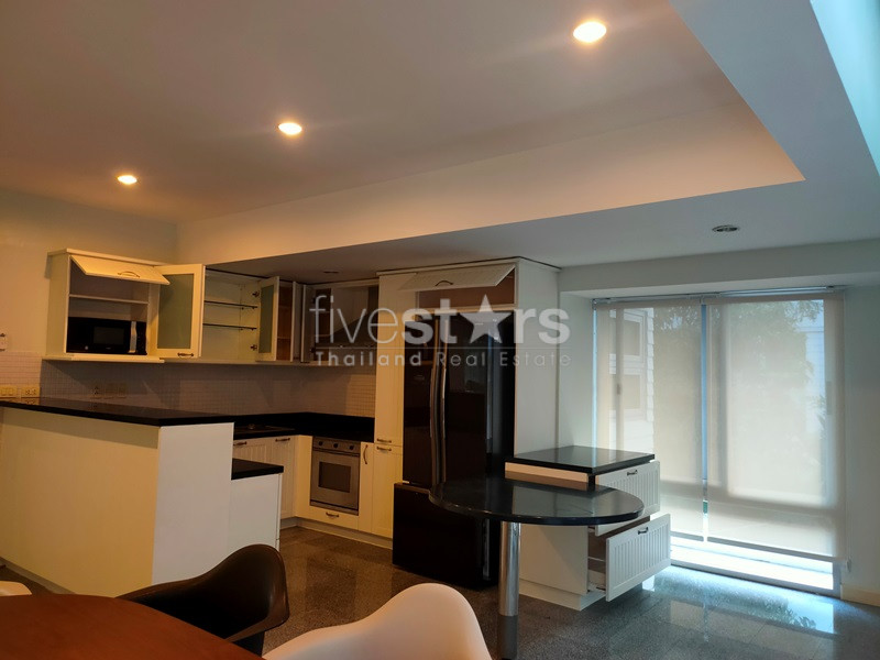 For rent townhouse 3 bedrooms near the park and BTS Phromphong, photo 7