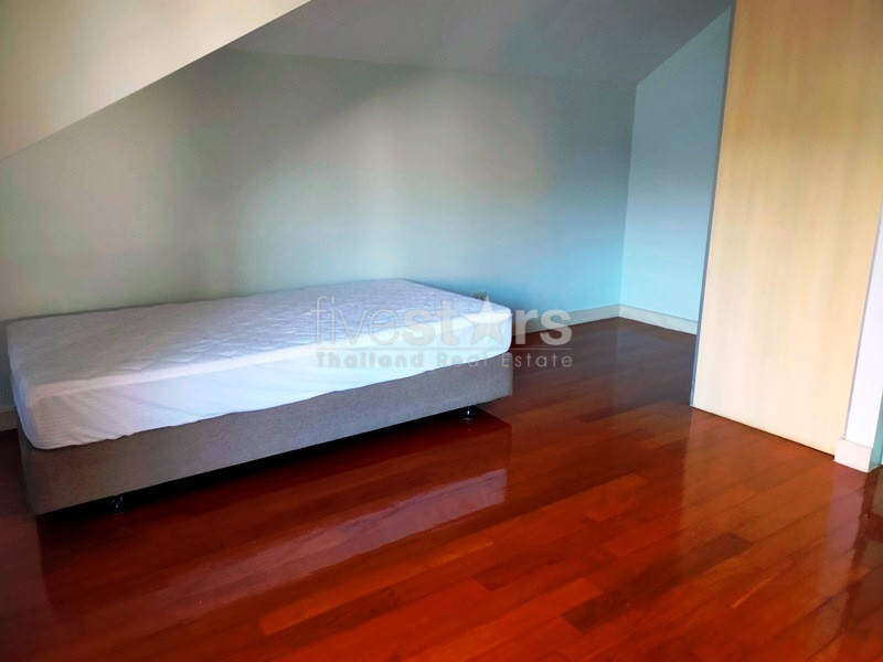 For rent townhouse 3 bedrooms near the park and BTS Phromphong, photo 9