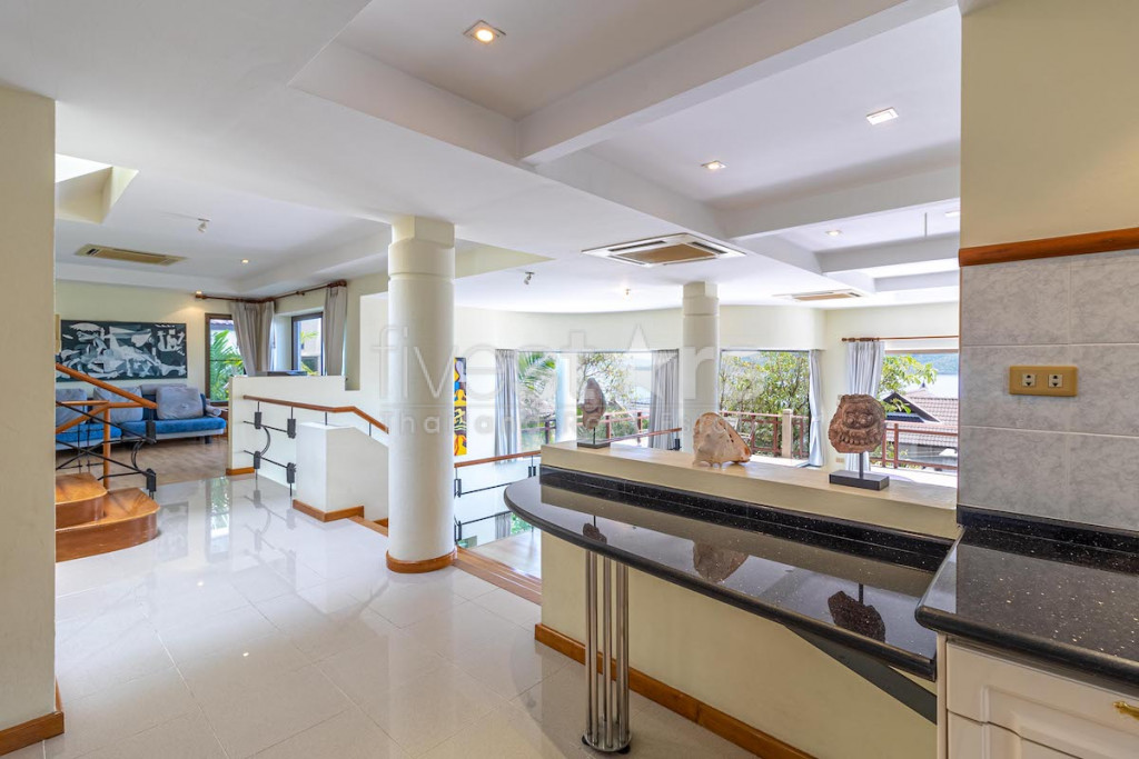Maison à vendre à Phuket surplombant la baie d'Ao Yon à Panwa, photo 4