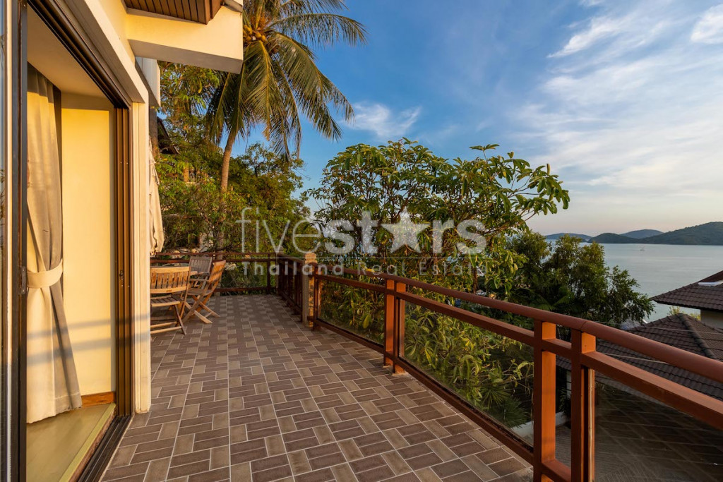 Maison à vendre à Phuket surplombant la baie d'Ao Yon à Panwa, photo 11