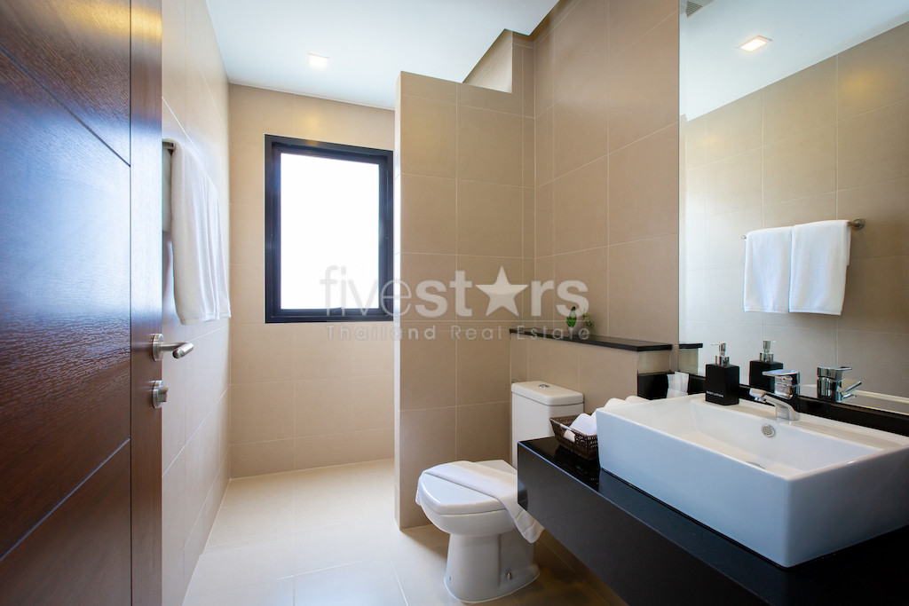 2 bedroom villa for sale walking distance to Nai Harn beach, photo 11