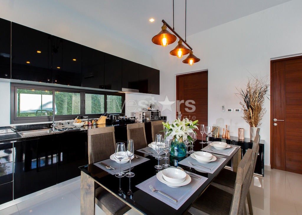 2 bedroom villa for sale walking distance to Nai Harn beach, photo 8