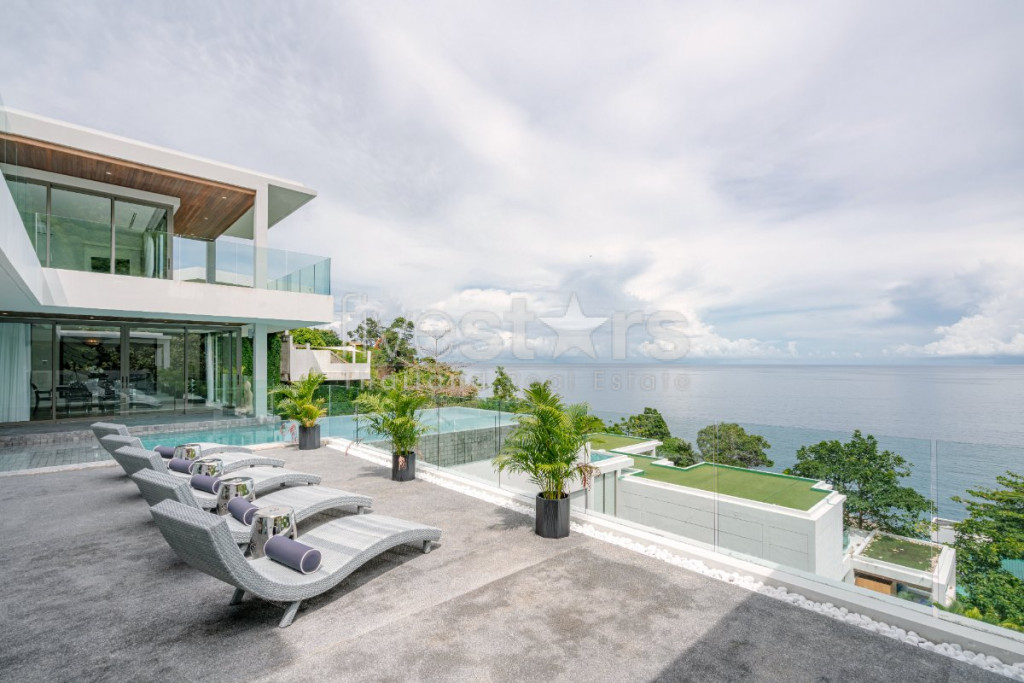 Superbe villa 6 chambres à vendre face à la mer