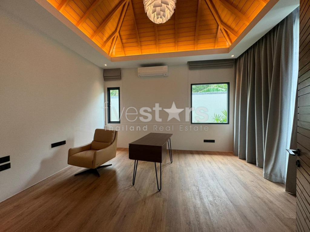 Tropical style villa for sale close to Nai Harn Beach, photo 4
