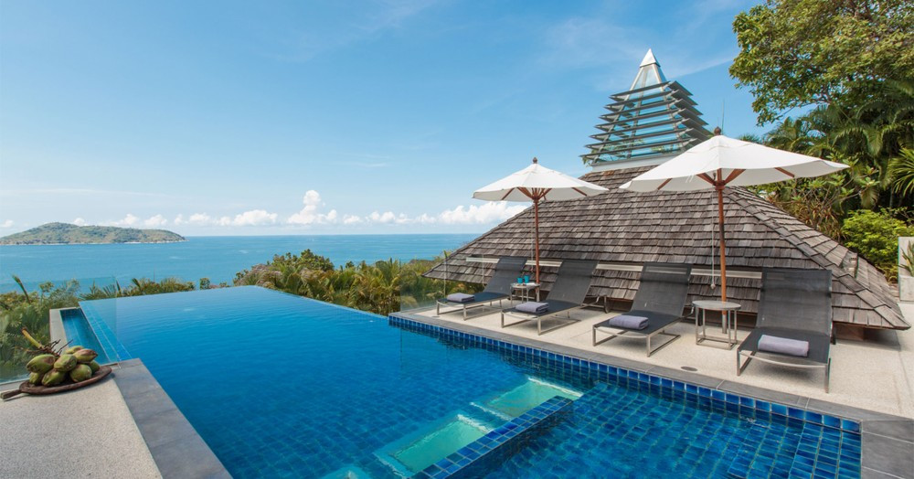 Luxueuse villa avec une magnifique vue mer sur la baie de millionnaire