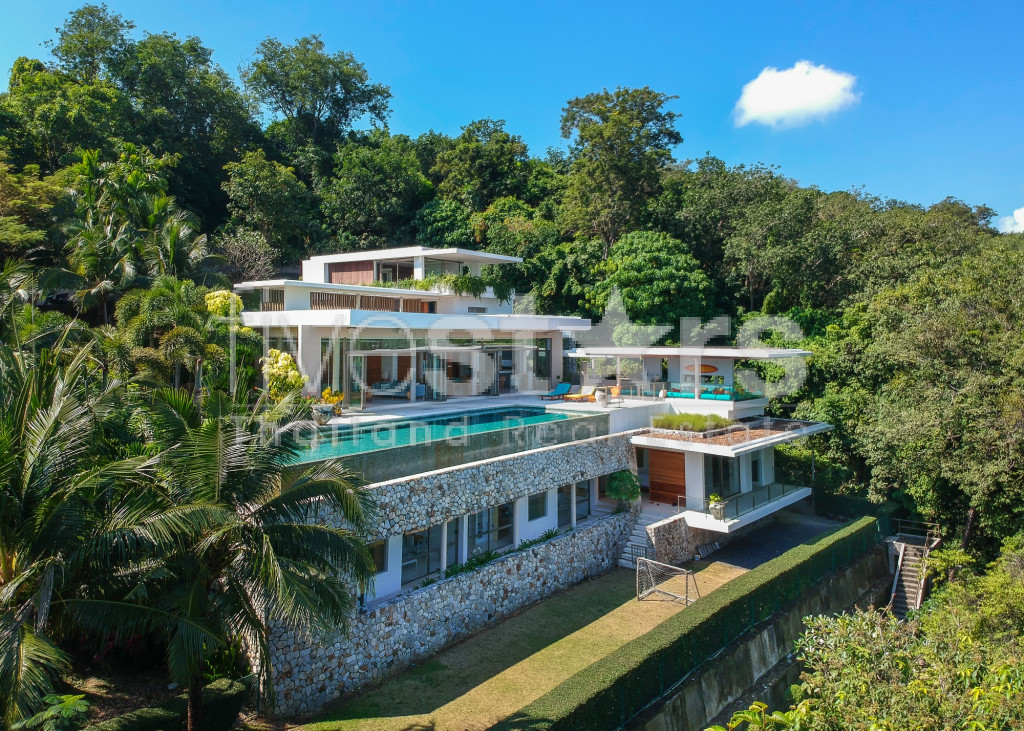 Villa avec accès plage à vendre à Phuket