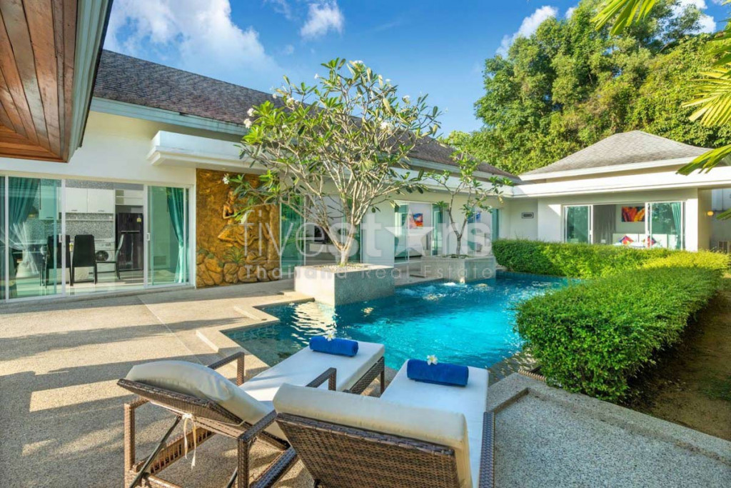 Villa 3 chambres avec piscine privée à vendre quartier Chalong