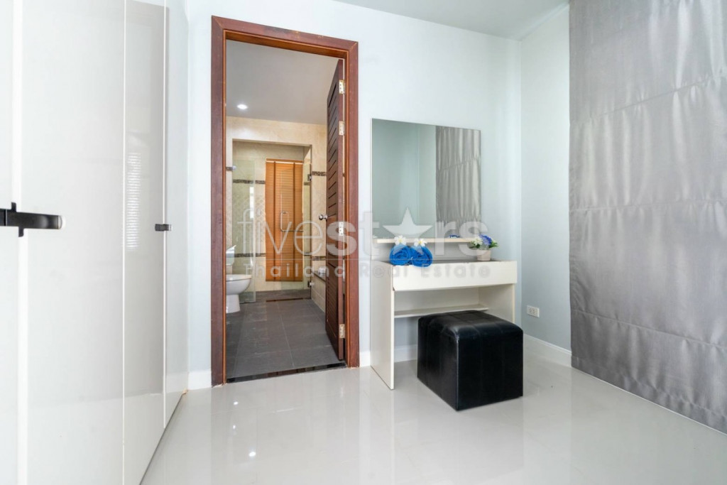 Villa 3 chambres avec piscine privée à vendre quartier Chalong, photo 11