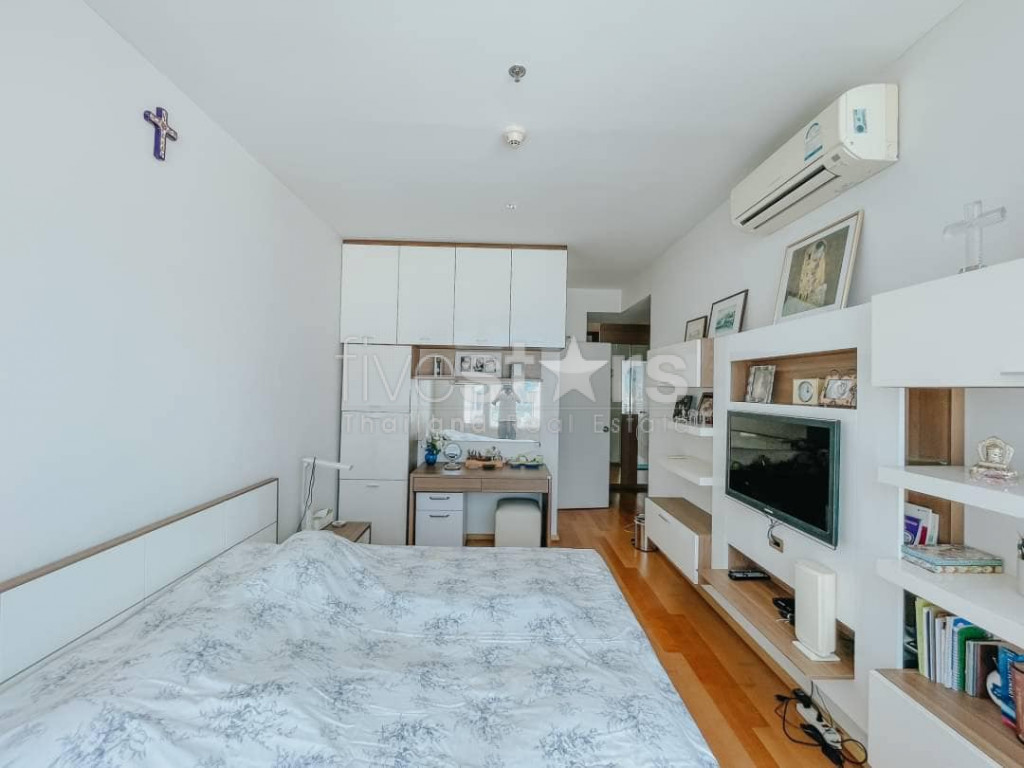 Modern 2- Bedroom for sale on Phayathai, photo 5