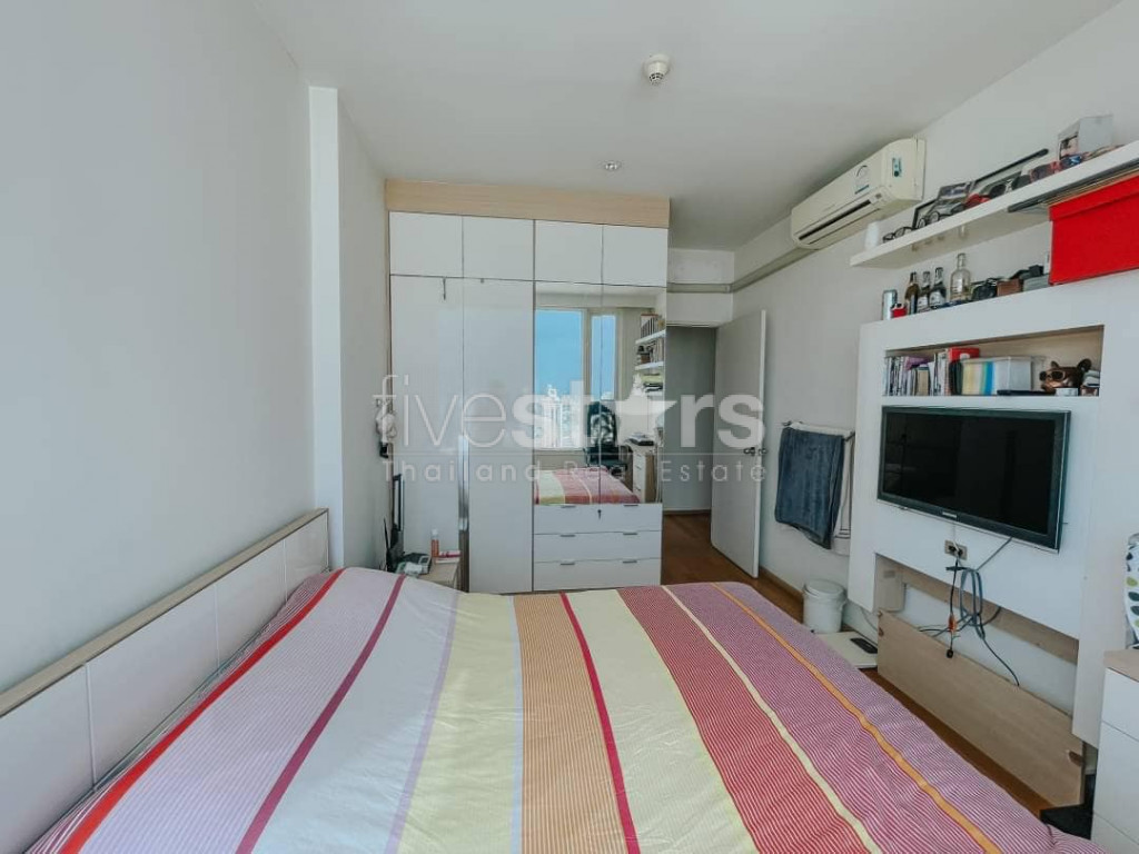 Modern 2- Bedroom for sale on Phayathai, photo 11