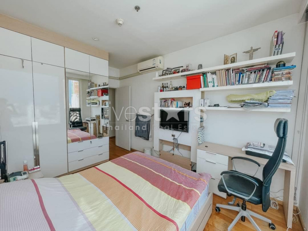 Modern 2- Bedroom for sale on Phayathai, photo 10