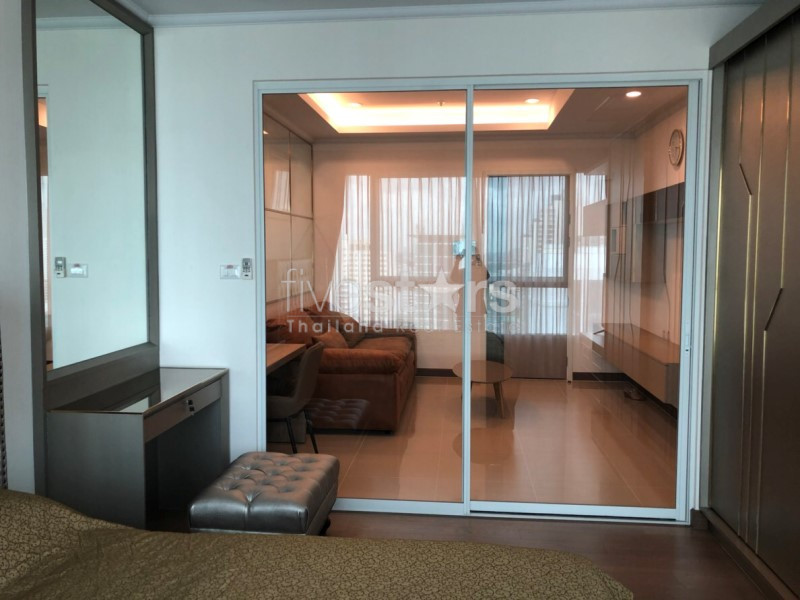 1 bedroom condo for sale in Phayathai close to BTS and Airport link, photo 3