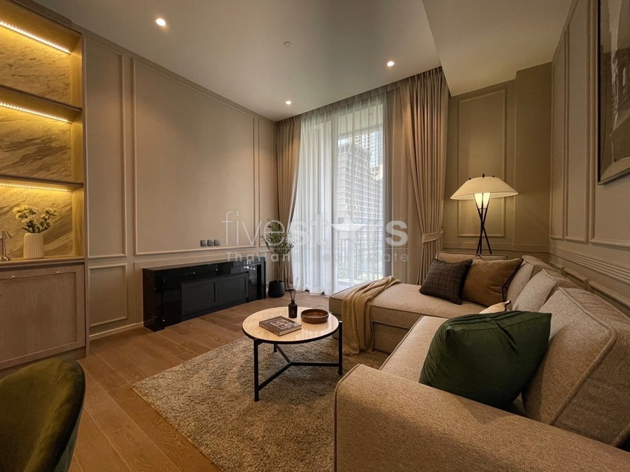 Modern 1 bedroom condo for rent near Lumpini park
