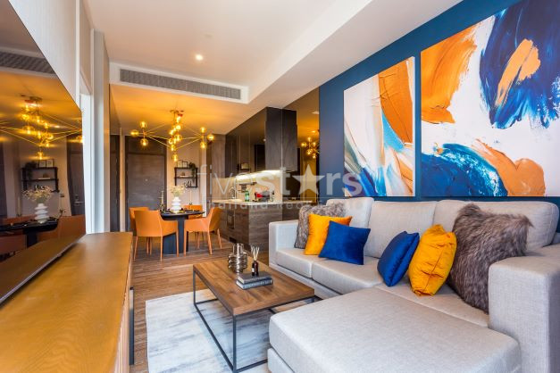 Modern pet friendly condo for rent near Lumpini park