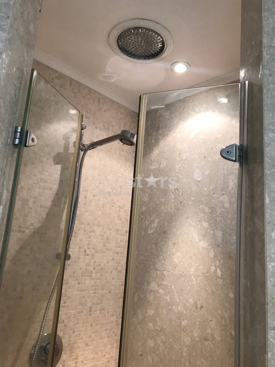 2 bedroom condominium for rent close to BTS Ploenchit, photo 12