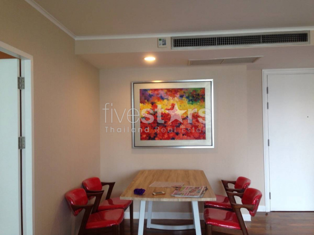 2 bedroom condominium for rent close to BTS Ploenchit, photo 8