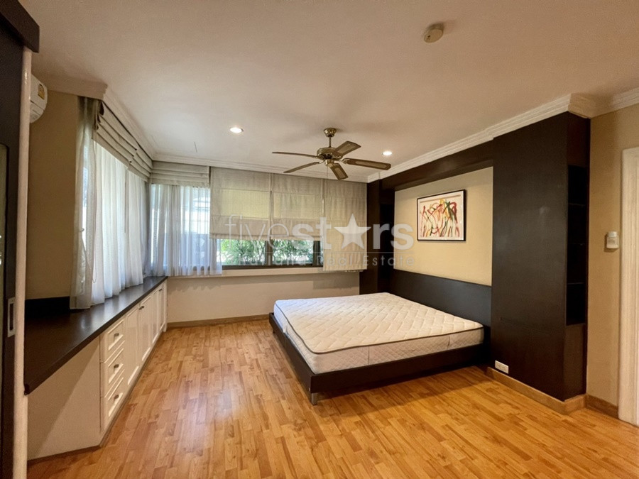 Large 3 bedrooms condo for rent near BTS Ploenchit, photo 7