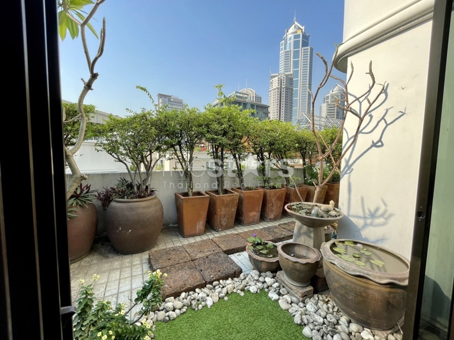 Large 3 bedrooms condo for rent near BTS Ploenchit, photo 12