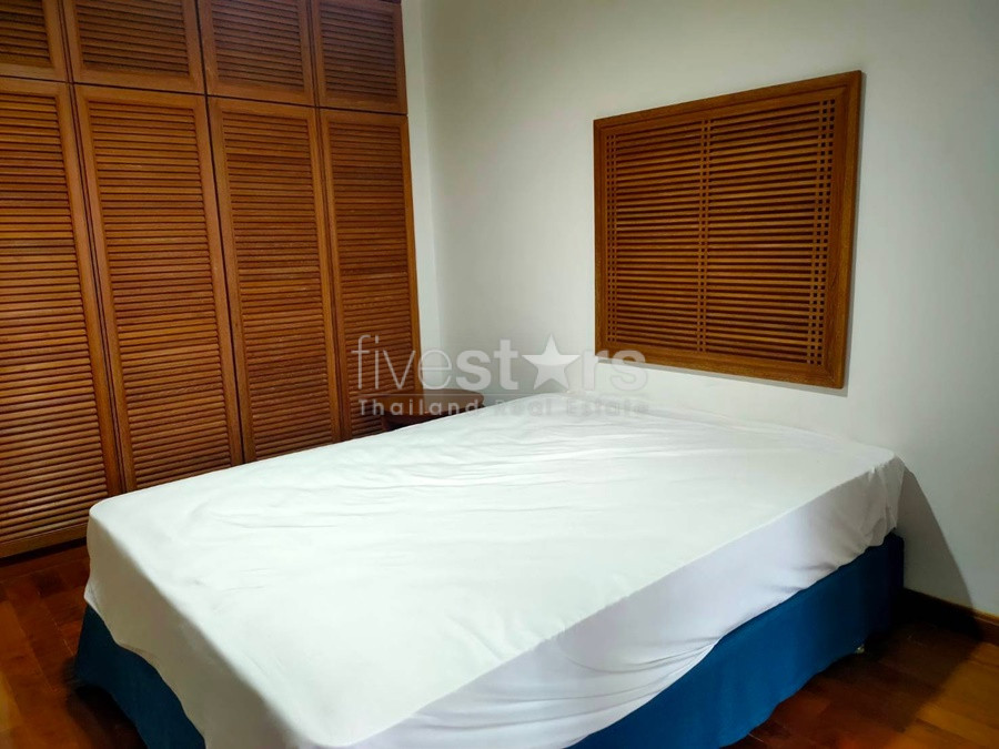 Condo duplex 2 bedrooms with large balcony for rent near BTS Chidlom, photo 13