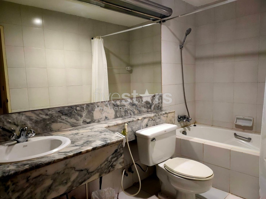 Condo duplex 2 bedrooms with large balcony for rent near BTS Chidlom, photo 15