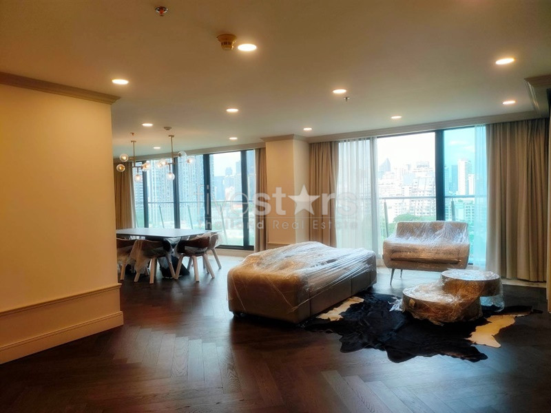 Spacious renovated condo penthouse 3 bedrooms for rent near BTS Chidlom, photo 2