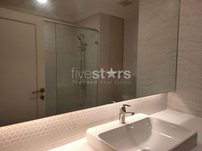 Spacious renovated condo penthouse 3 bedrooms for rent near BTS Chidlom, photo 11