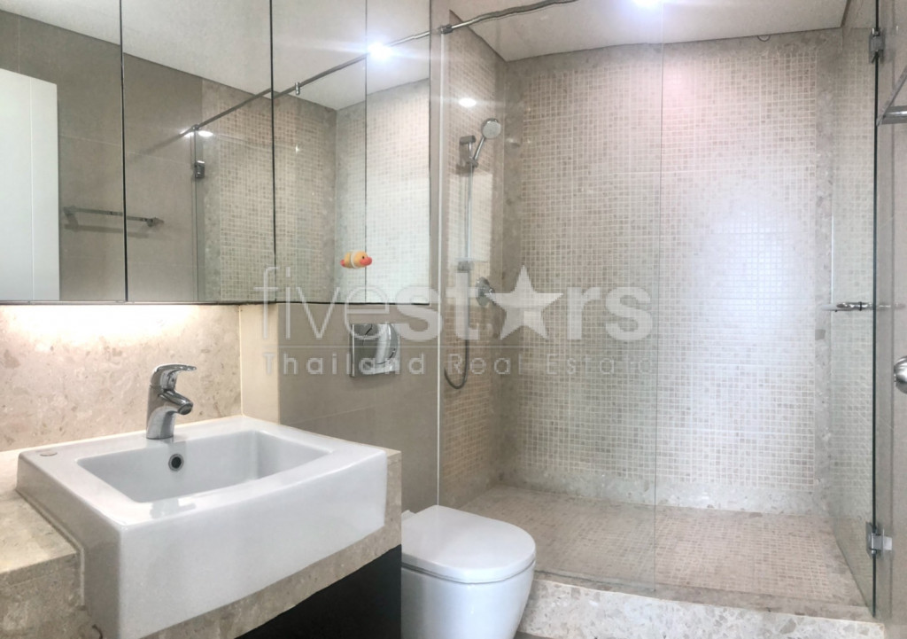 Appartement spacieux de 2 chambres à louer proche BTS ChidLom, photo 13