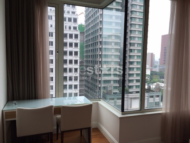 2-bedroom spacious condo for rent close to Chit Lom BTS Station, photo 6