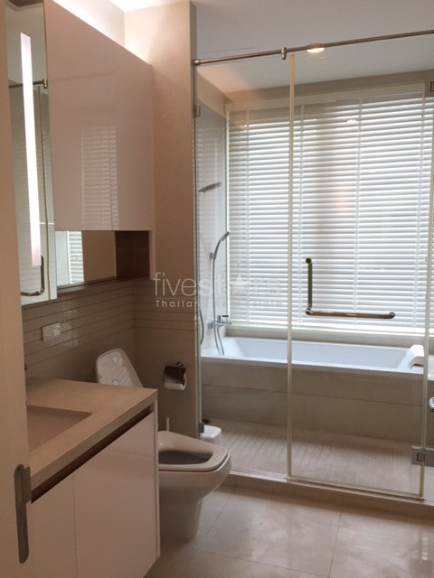 2-bedroom spacious condo for rent close to Chit Lom BTS Station, photo 8