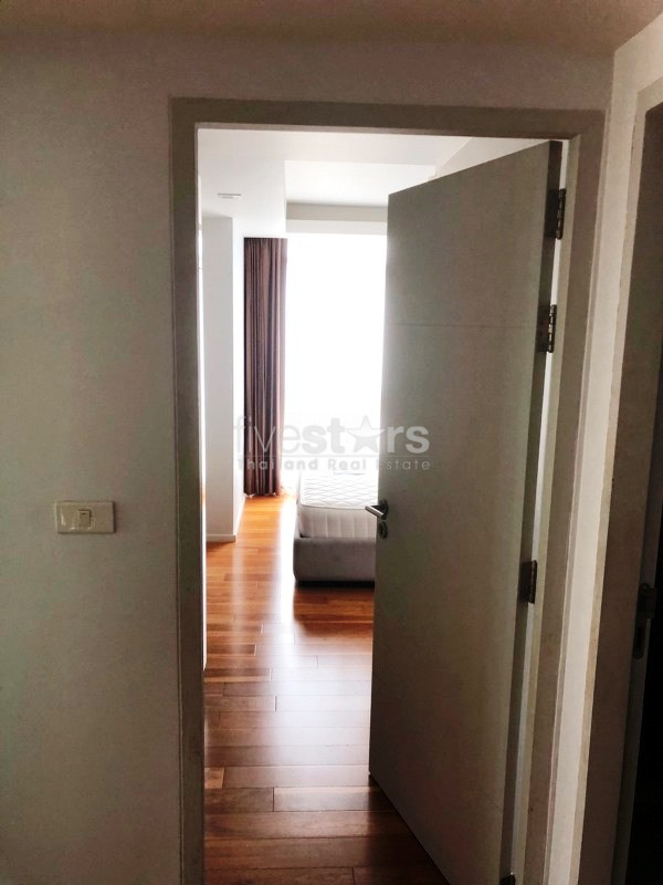 Condo de 2 chambres à louer près de la station BTS Phloen Chit, photo 5