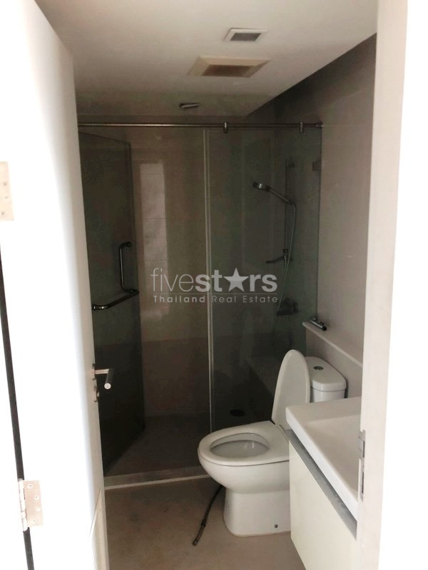 Condo de 2 chambres à louer près de la station BTS Phloen Chit, photo 7