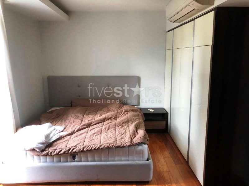 Condo de 2 chambres à louer près de la station BTS Phloen Chit, photo 3