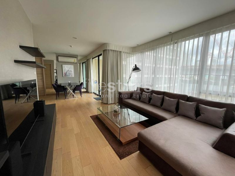 Moderne 2-Chambre à louer sur Ploenchit