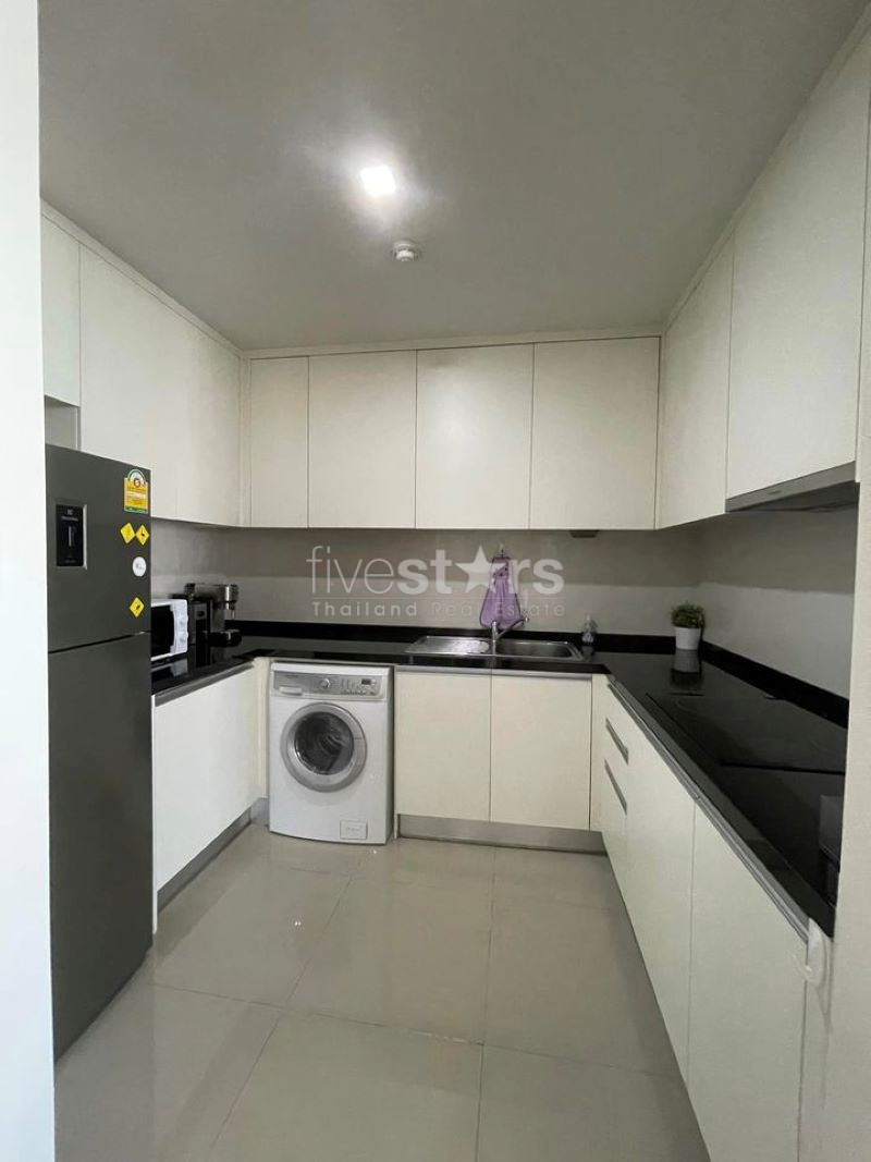 Moderne 2-Chambre à louer sur Ploenchit, photo 4