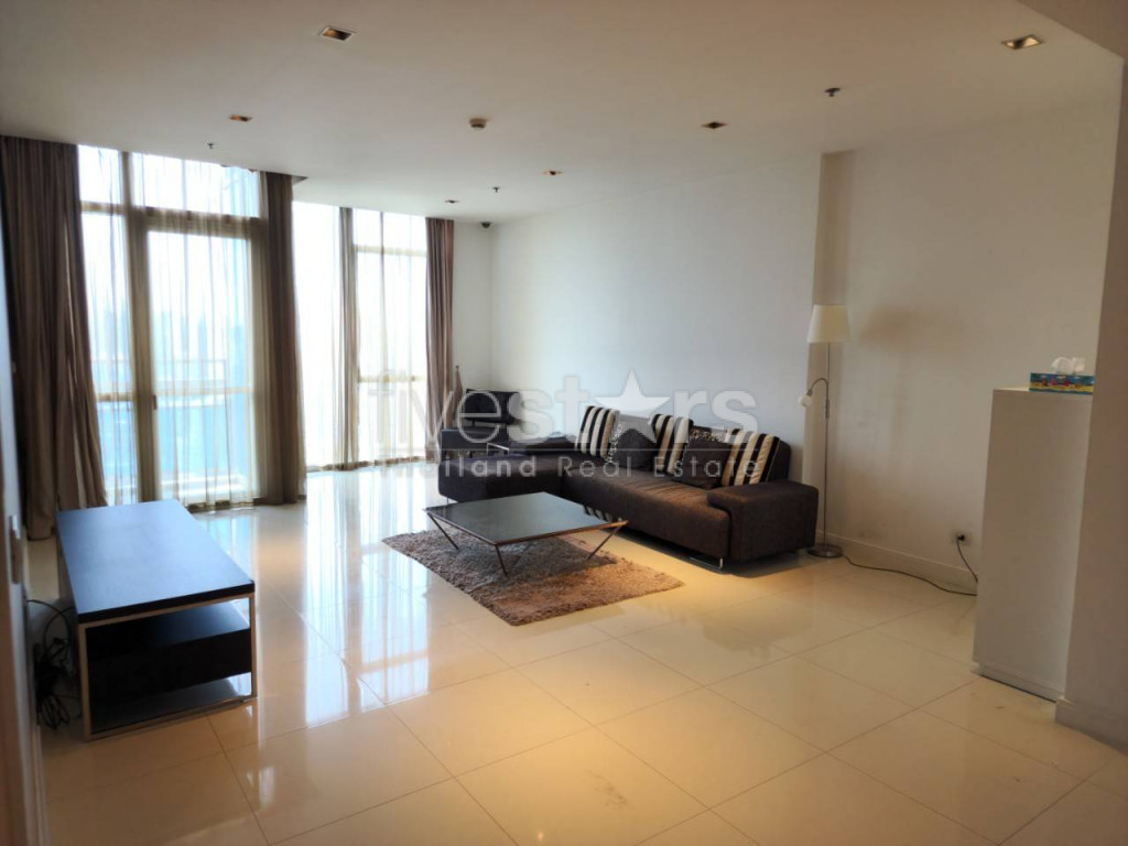 Condo de 3 chambres à louer près de la station Phloen Chit BTS, photo 2
