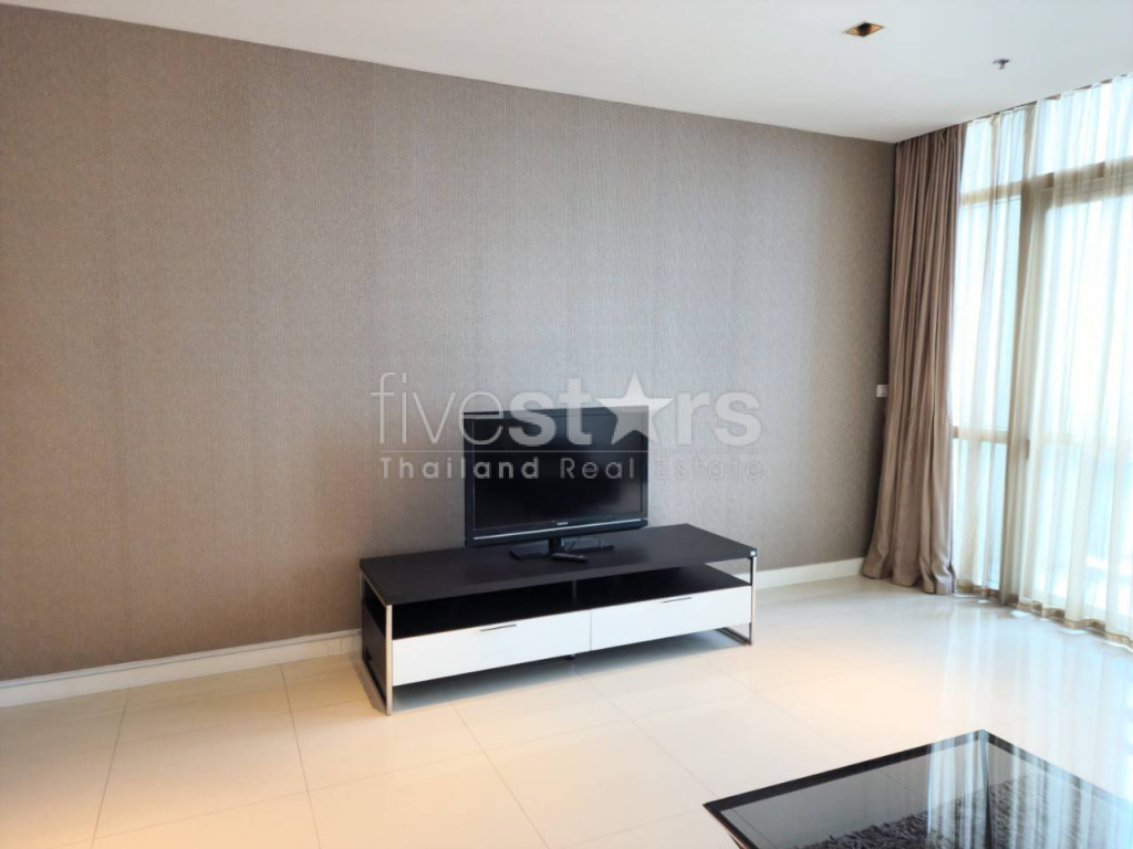 Condo de 3 chambres à louer près de la station Phloen Chit BTS, photo 4