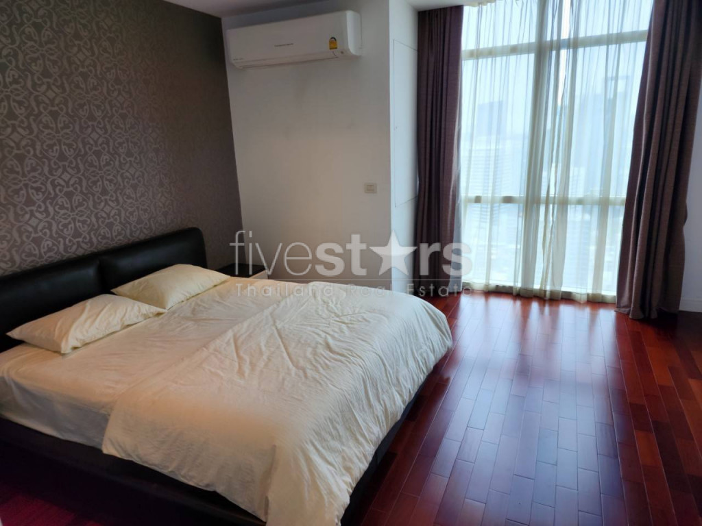 Condo de 3 chambres à louer près de la station Phloen Chit BTS, photo 6