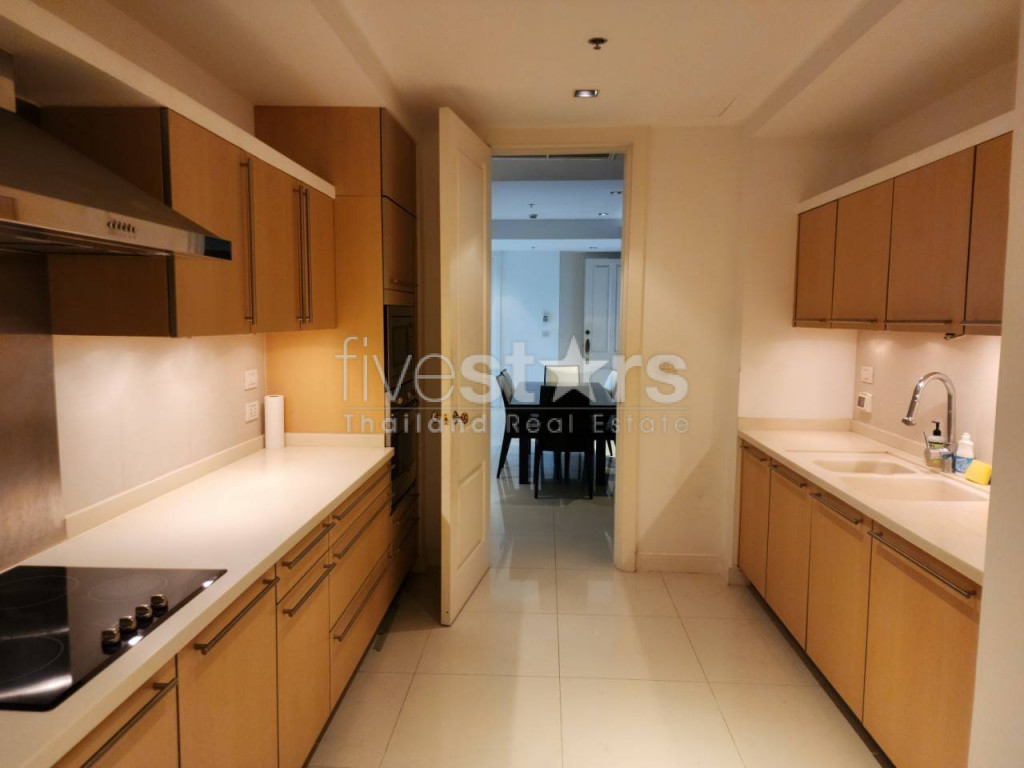 Condo de 3 chambres à louer près de la station Phloen Chit BTS, photo 11