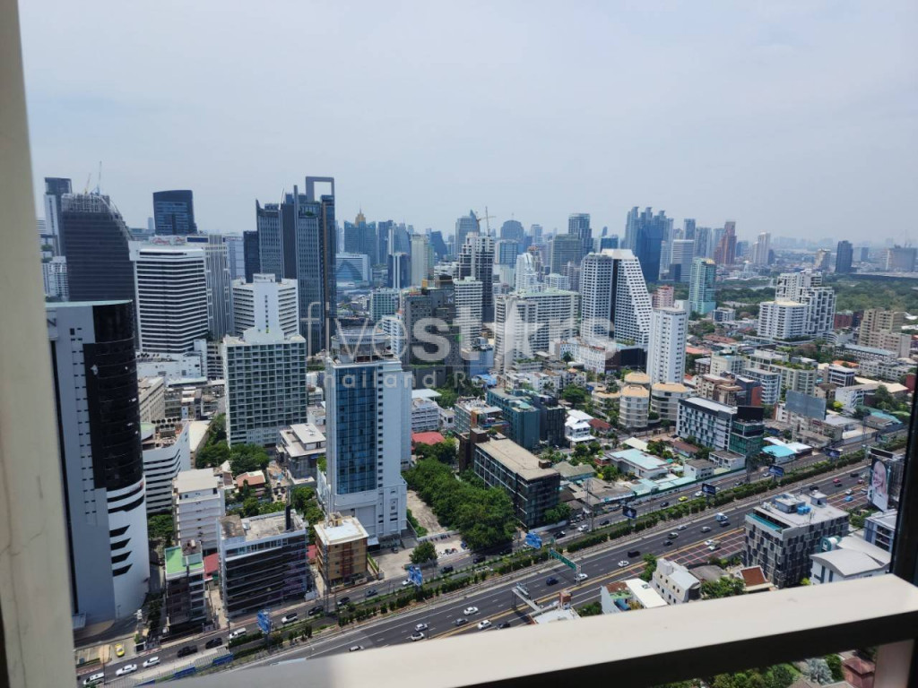 Condo de 3 chambres à louer près de la station Phloen Chit BTS, photo 3