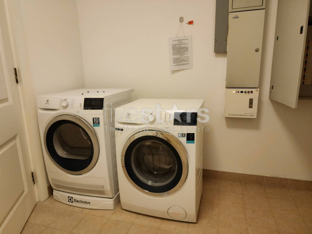 Condo de 3 chambres à louer près de la station Phloen Chit BTS, photo 14