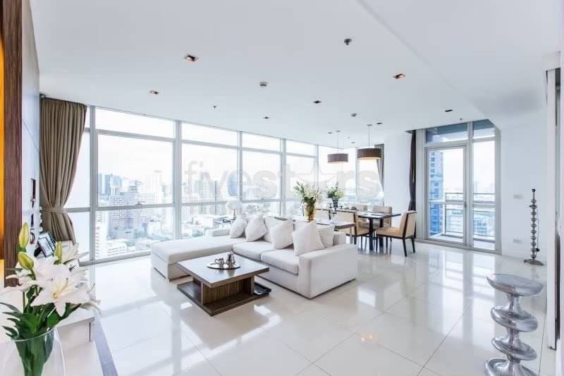 Appartement de 3 chambres à louer dans le quartier de Phloen Chit