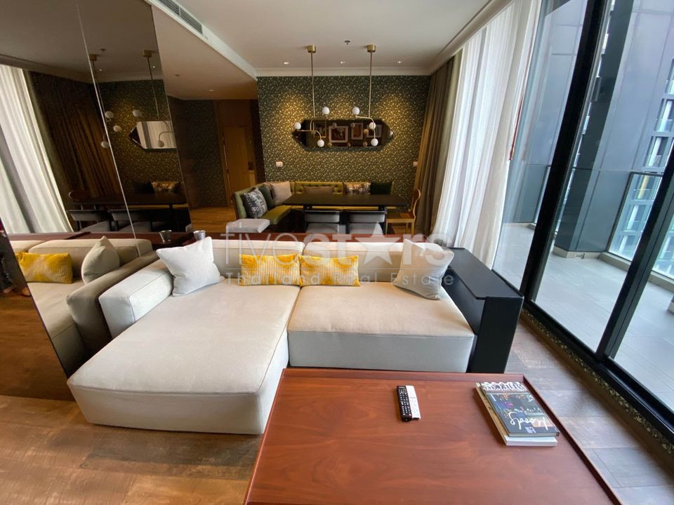 3 bedroom Penthouse for rent close to Phloen Chit BTS station